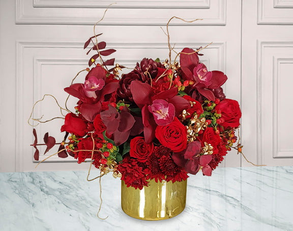 Arreglo de rosas de base dorada | PAULINE